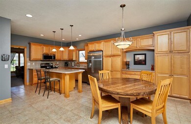 6709 Cheldon Ct, Johnston, IA 50131 - photo 7