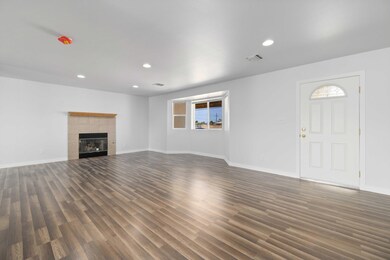 1224 E Ave R Palmdale-4