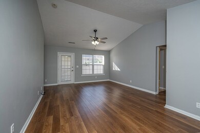 2046 Viola Gardens, Owensboro, KY 42303 - photo 7