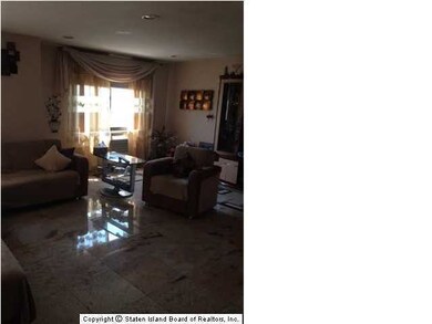 72 Lamped Loop unit A, Staten Island, NY 10314 - photo 2