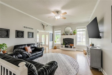 413 E Lawn Cir, Odessa, MO 64076 - photo 7