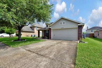6203 Winter Oak St, Pearland, TX 77584 - photo 4