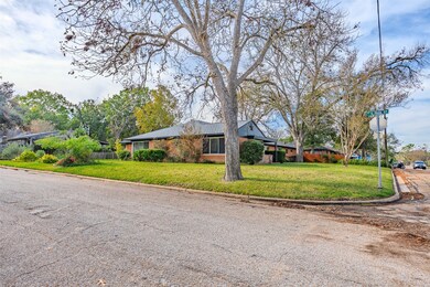 1700 S Park St, Brenham, TX 77833 - photo 6