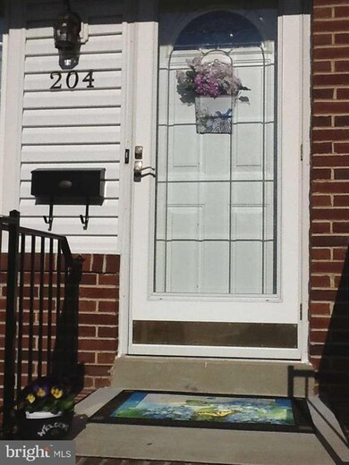 204 Elpin Dr W, Catonsville, MD 21228 - photo 4