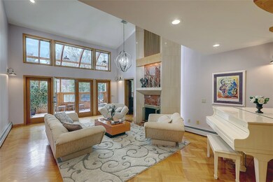 10 Maxcy Dr, Providence, RI 02906 - photo 6