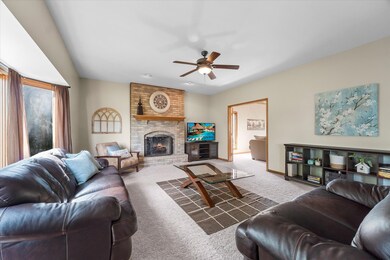 1108 Magenta Ct, Naperville, IL 60564 - photo 7
