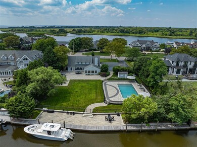 82 the Helm, East Islip, NY 11730 - photo 4
