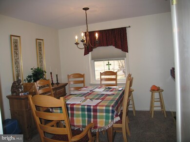 11922 Big Spring Rd, Clear Spring, MD 21722 - photo 4