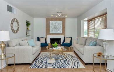 1624 W Thomas Rd-large-003-018-Main Livi