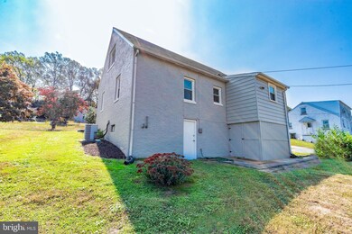 1501 Oak St, Coatesville, PA 19320 - photo 7