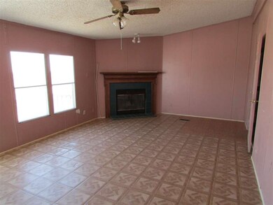 4 Living Room