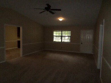 Greatroom With Vaulted Ceilings