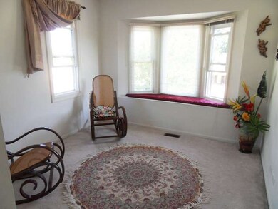 1677 Apache Dr, Naperville, IL 60563 - photo 4