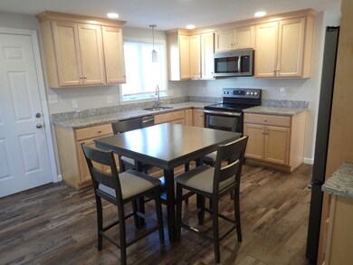 307 Grove St unit 307, Waltham, MA 02453 - photo 2