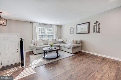 13846 Laura Ratcliff Ct, Centreville, VA 20121 - photo 7