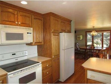 653 N Woodstock Rd, Southbridge, MA 01550 - photo 6