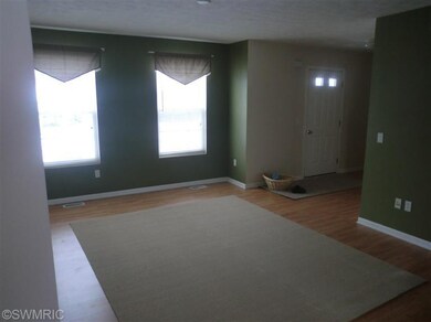 1672 Northbend Dr NE, Grand Rapids, MI 49505 - photo 4