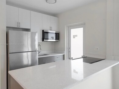 1535 Michigan Ave unit 5, Miami Beach, FL 33139 - photo 6