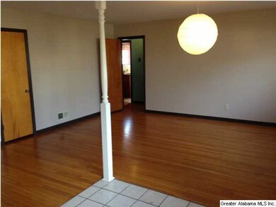 Living room/dining room