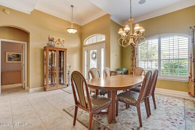 Dining Room/Foyer