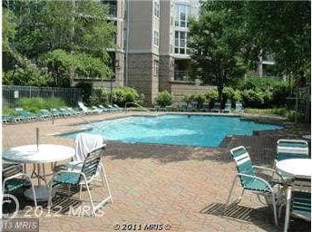 Savoy Park unit 204, Falls Church, VA 22041 - photo 6