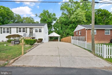 16021 Crest Dr, Woodbridge, VA 22191 - photo 5