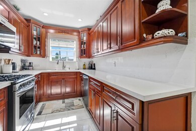 6951 Liberty St, Hollywood, FL 33024 - photo 5