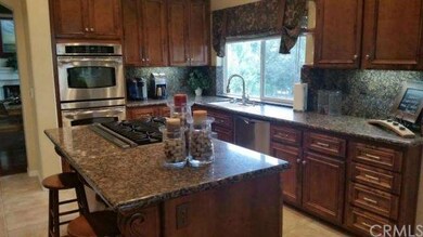 Spacious Chef kitchen with nothing spared!