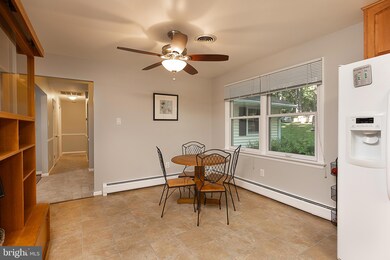 1319 Woodridge Ln, Sykesville, MD 21784 - photo 7