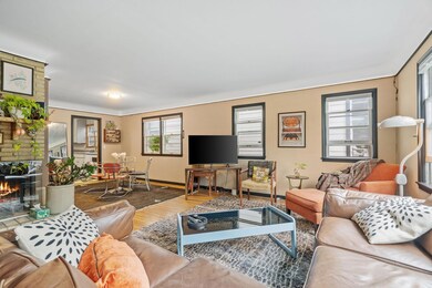 20-web-or-mls-3112 45th Ave S-10.jpg