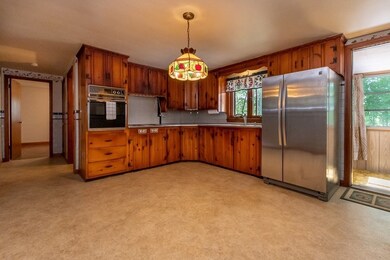 16 Ellen St, Webster, MA 01570 - photo 4