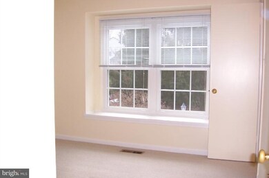 1645 Hugo Cir, Silver Spring, MD 20906 - photo 7