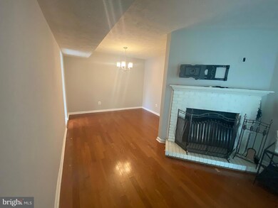14011A Grumble Jones Ct, Centreville, VA 20121 - photo 3