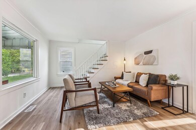 8-web-or-mls-2339-pontiac-st
