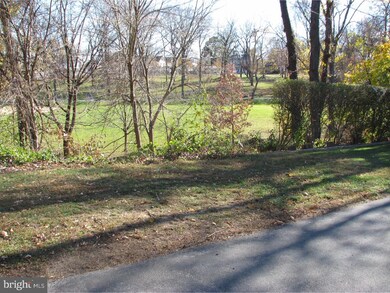 108 Lakeview Dr, Ridley Park, PA 19078 - photo 4