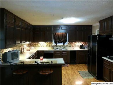 532 20th Ct NE, Center Point, AL 35215 - photo 2