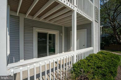 11988 Cardamom Dr, Woodbridge, VA 22192 - photo 6