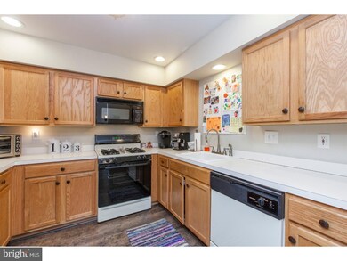 105 Richmond Ct, Harleysville, PA 19438 - photo 6