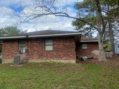 1627 Rosa St, Picayune, MS 39466 - photo 3