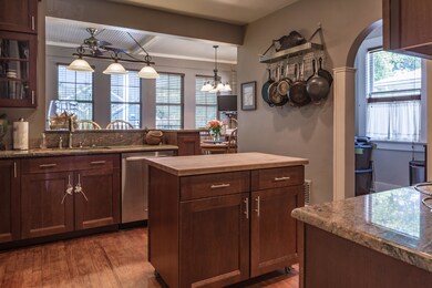 Kitchen 1