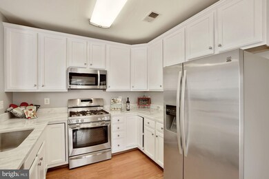 735 Massey Ln unit B, Alexandria, VA 22314 - photo 6