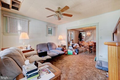 423 E Walnut St, Allentown, PA 18109 - photo 2