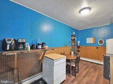 211 Lincoln Ave, Schuylkill Haven, PA 17972 - photo 6