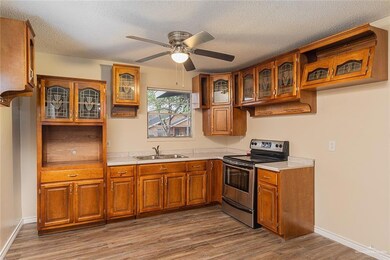 209 W Eller Ave, Pharr, TX 78577 - photo 4