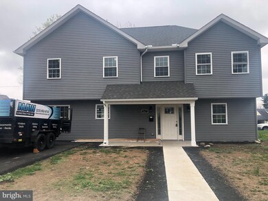 367 Appletree Dr, Levittown, PA 19055 - photo 2