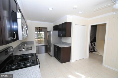 6643 Chestnut Ave, New Carrollton, MD 20784 - photo 3