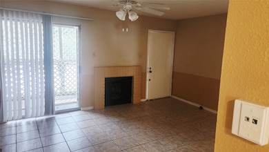 12511 Ashford Meadow Dr unit C, Houston, TX 77082 - photo 7
