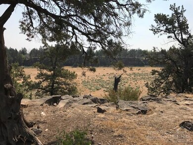 962 NW 13th St, Redmond, OR 97756 - photo 4