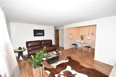 5374 Lee Rd unit 201, Maple Heights, OH 44137 - photo 3