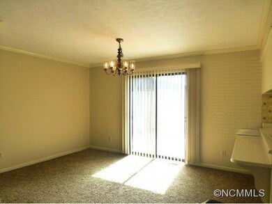 171 Kingswood Dr, Hendersonville, NC 28792 - photo 7